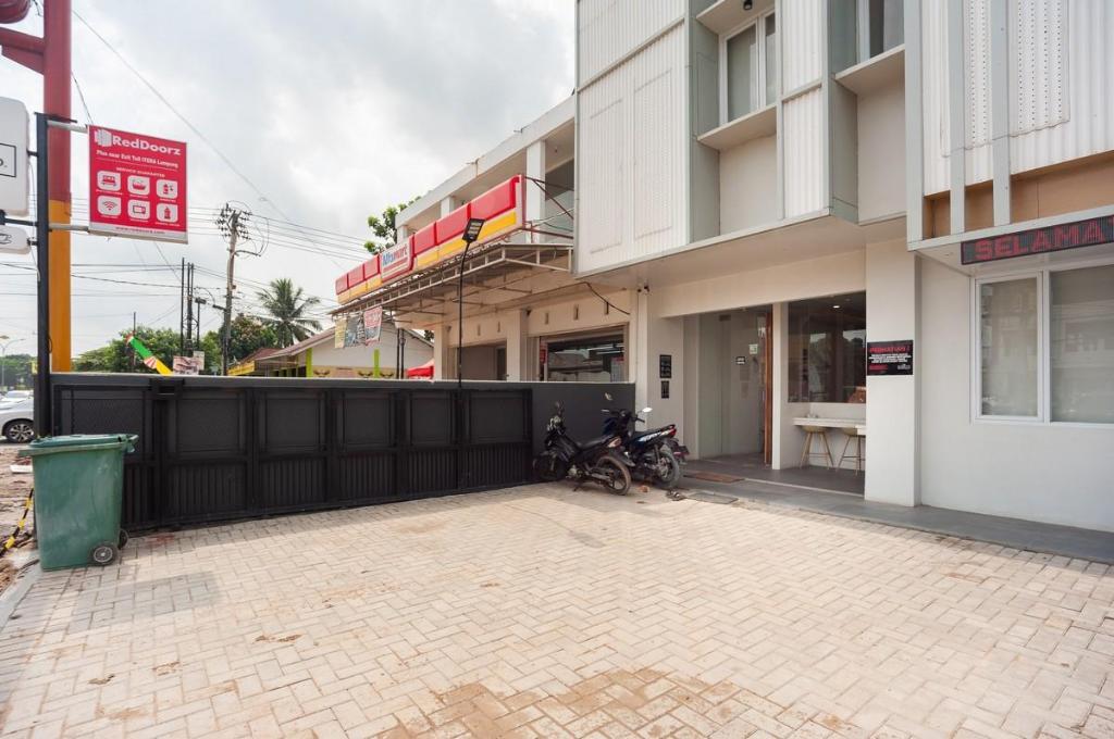 RedDoorz Plus at Eskole ITERA Lampung in Bandar Lampung, Indonesia