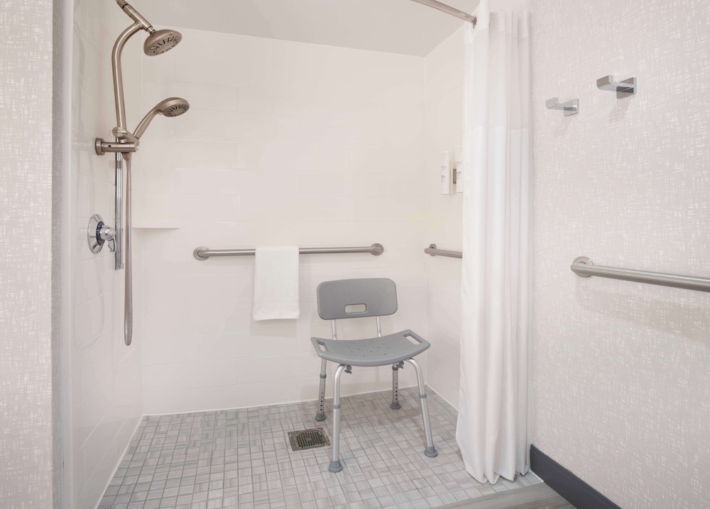 Hampton Inn & Suites Atlanta Airport North I 85 - photo 18