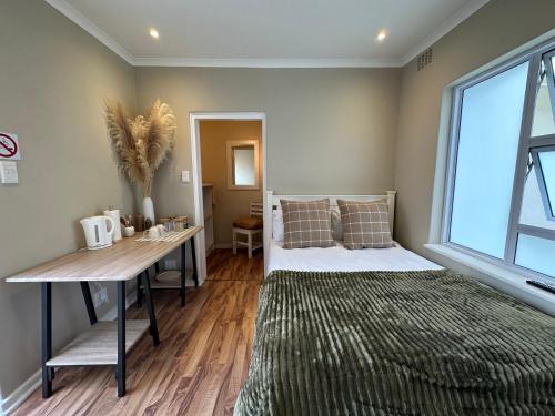Camellia Cottage Courtyard Room