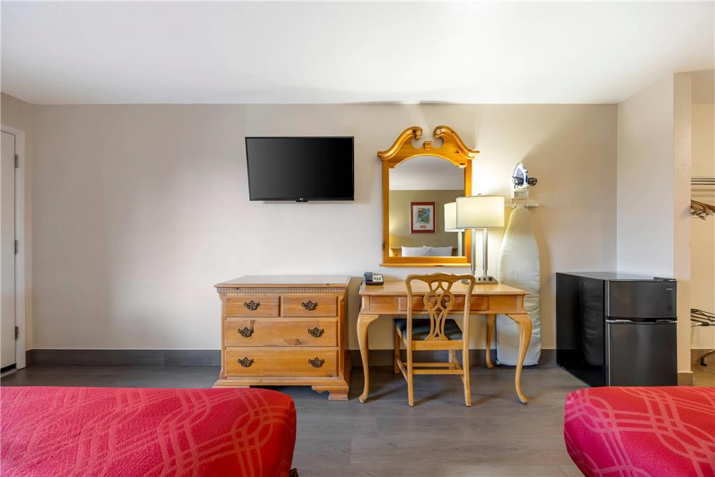 Rodeway Inn Albany - photo 19