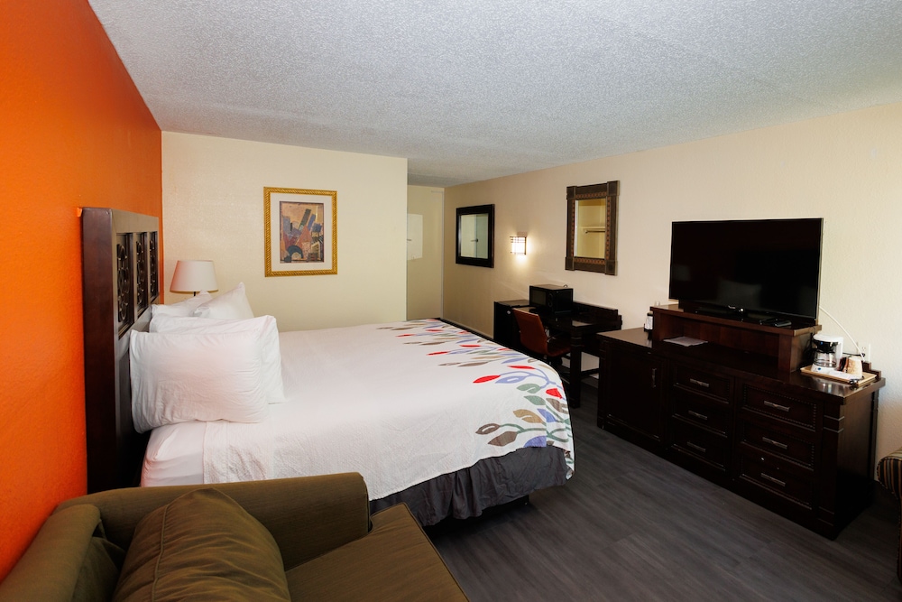 Garnet Inn & Suites Orlando - photo 55