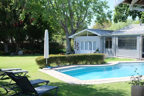 High Hedges Guest Suites Constantia — eco-hotel in Cape Town
