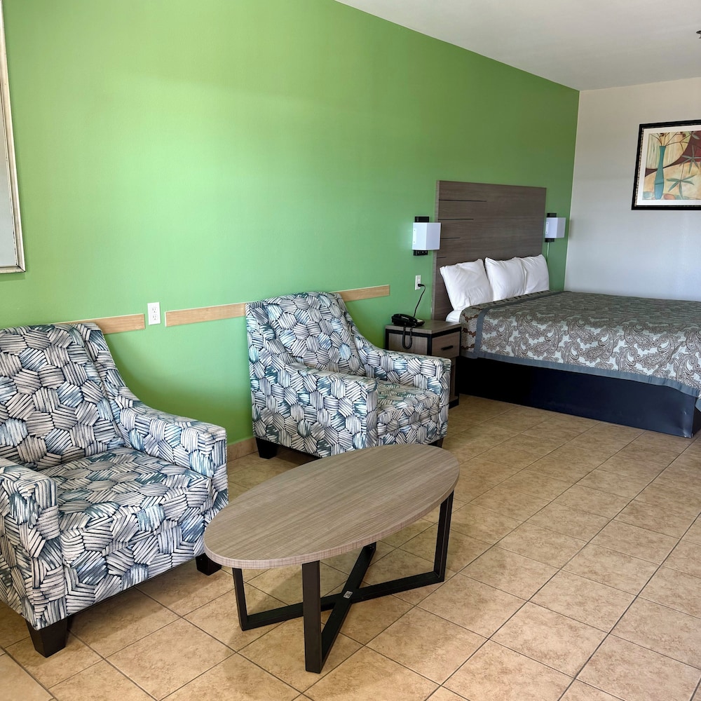 Weslaco Inn by Capital O Near Mercedes - photo 17