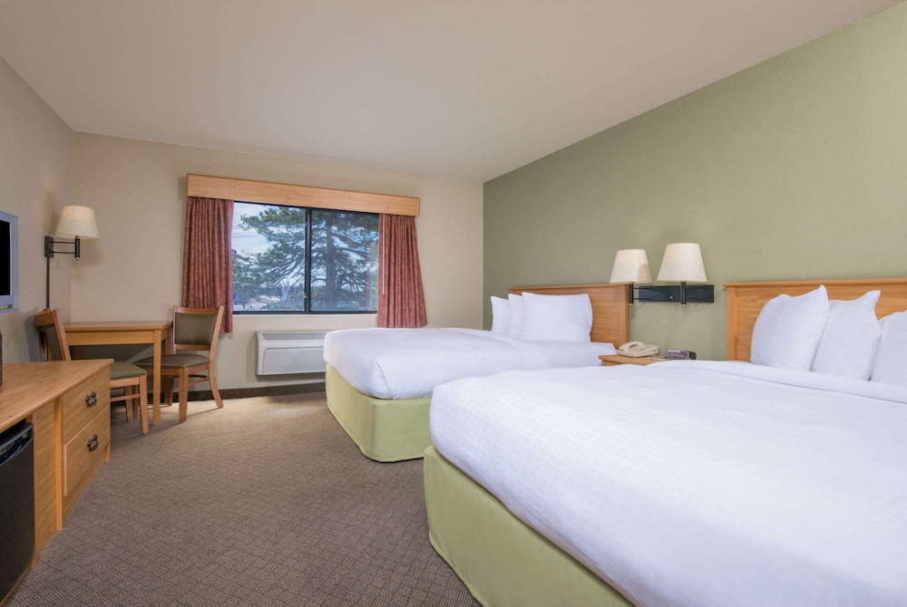 AmericInn by Wyndham Pampa Event Center - photo 9