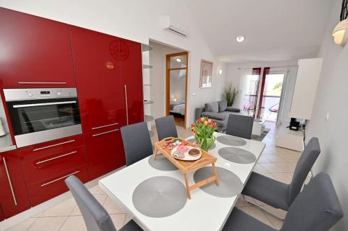 Apartman L & Z Višnjik — 4-Star Luxury Hotel in Zadar, Croatia