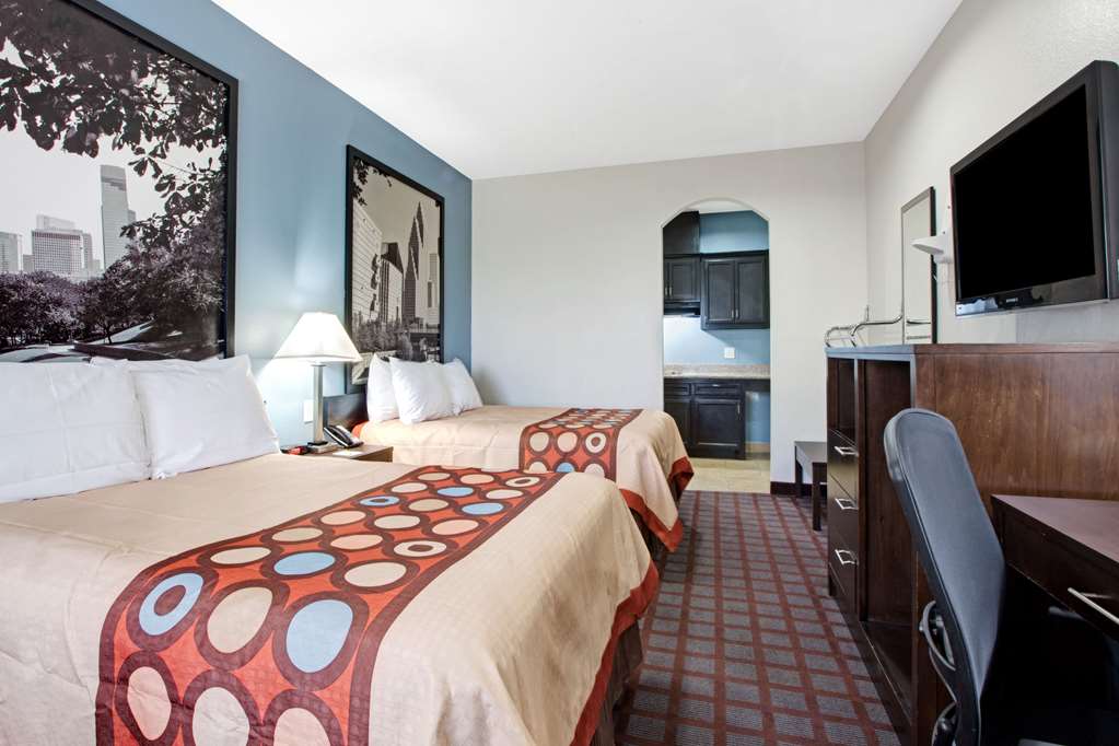 Super 8 by Wyndham Houston North I 45 - photo 7