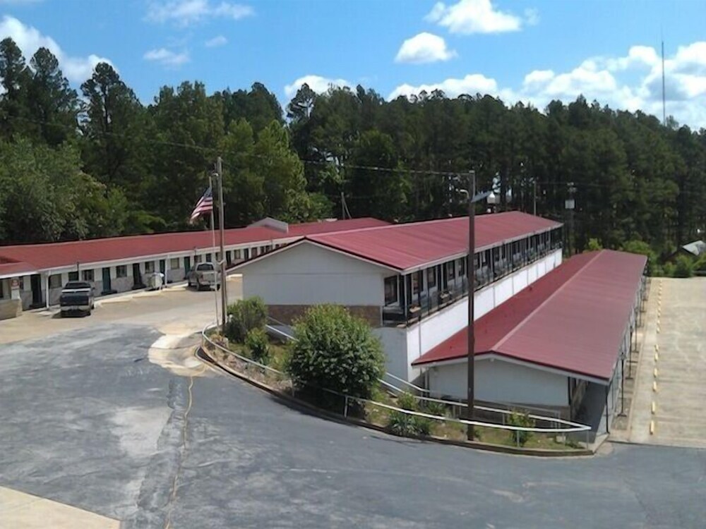 Family Budget Inn - photo 23