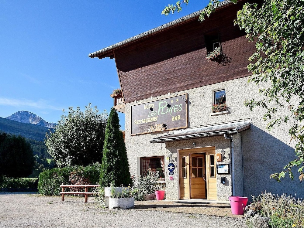 Hôtel les Playes - carbon neutral hotel in Villard-De-Lans