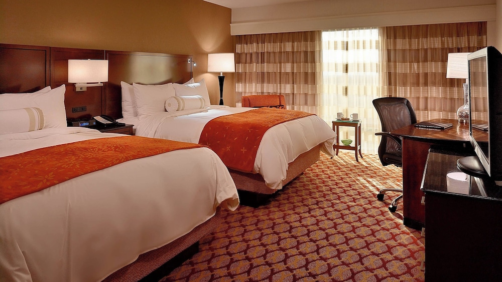 Marriott Louisville East - photo 7