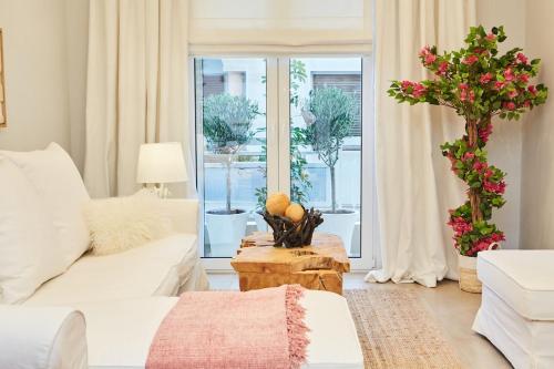 Calypso Apartment — 4-Star Luxury Hotel in Athens, Greece