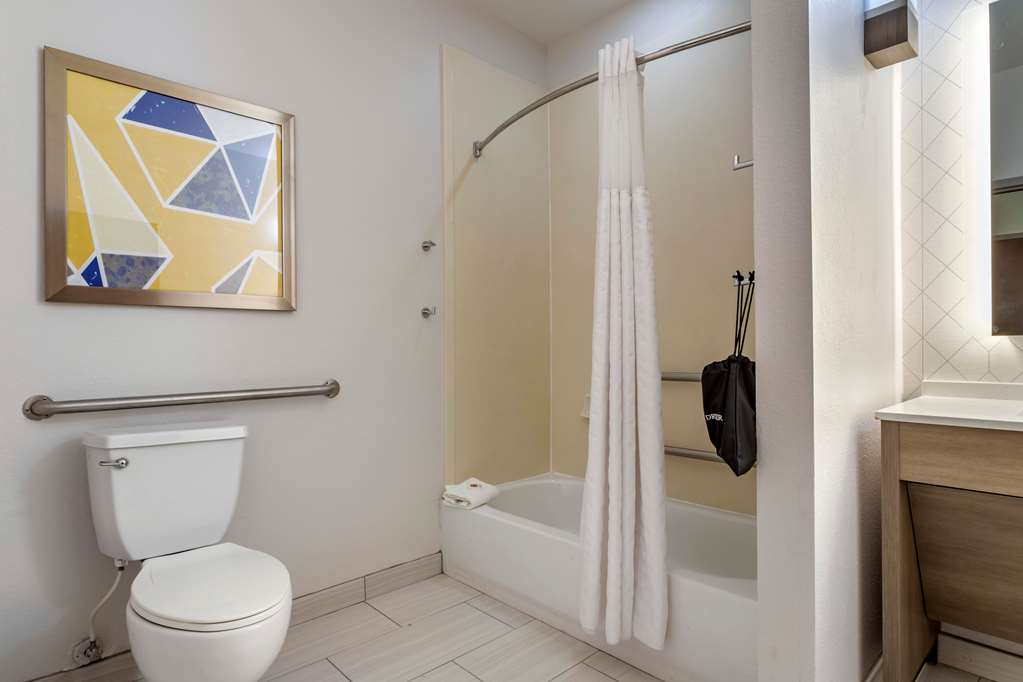 Comfort Suites Natchitoches - photo 7