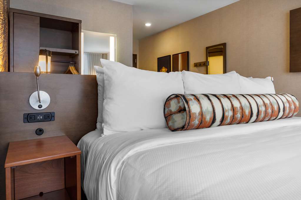 Cambria Hotel Omaha Downtown - photo 19