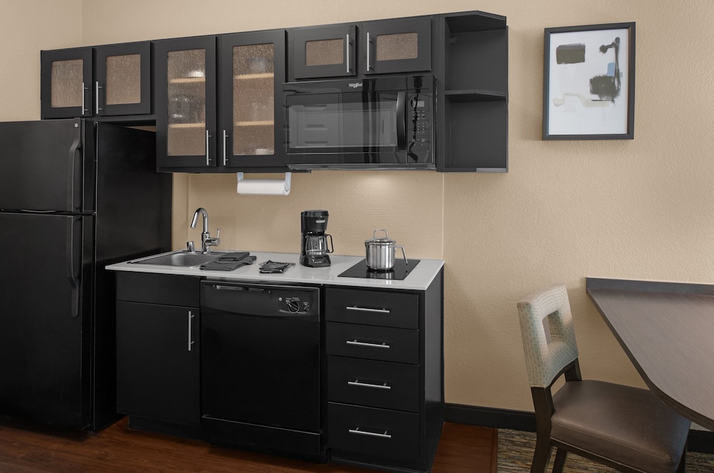 Candlewood Suites Turlock by IHG - photo 30