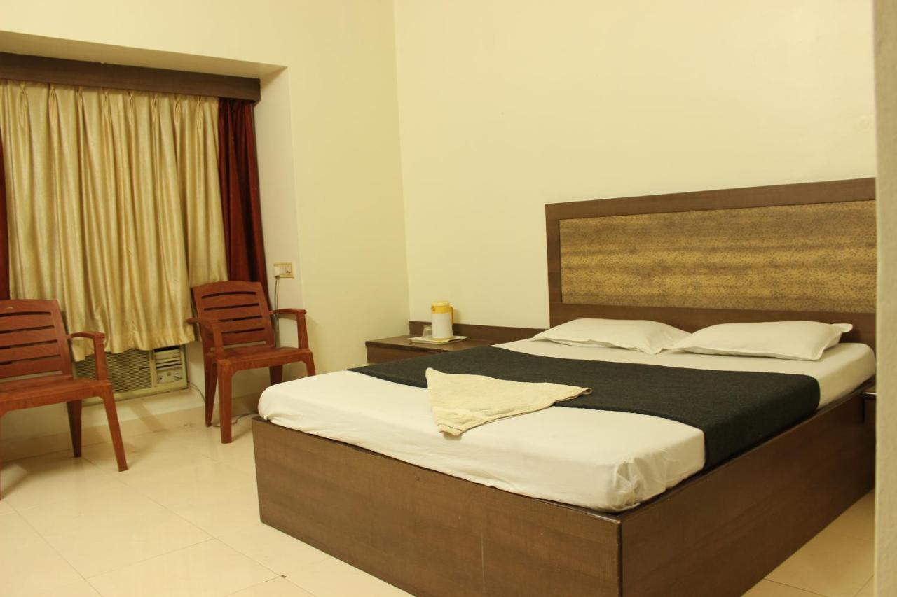 Hotel Laxmi Palace — Shirdi