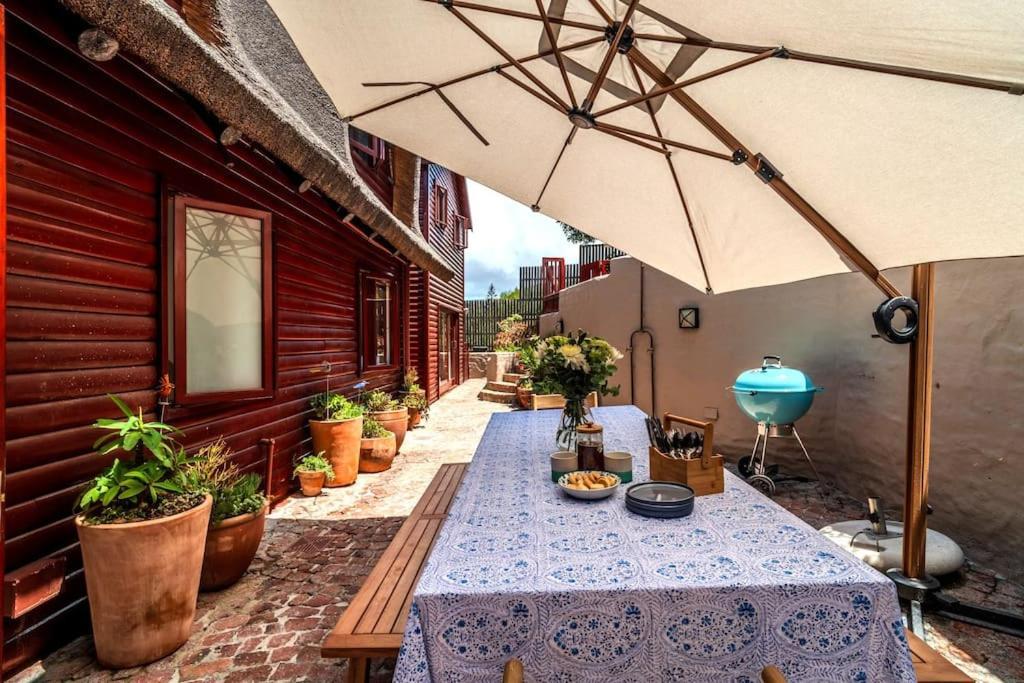 Stunning Glencairn home close to beach