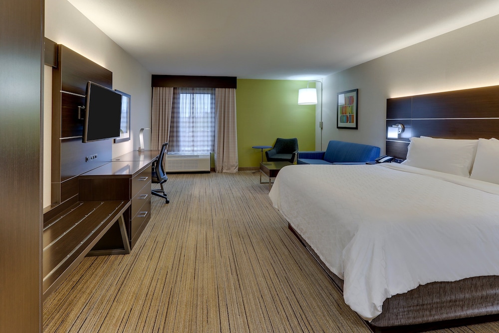 Holiday Inn Express & Suites Troy by IHG - photo 18
