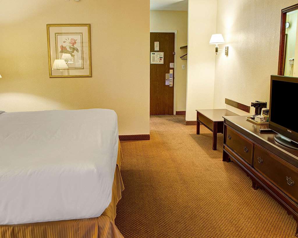 Quality Inn Richmond North - photo 18