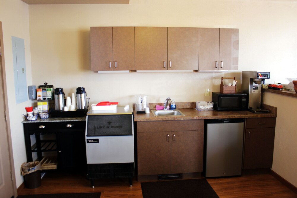 Country Motor Inn - photo 3