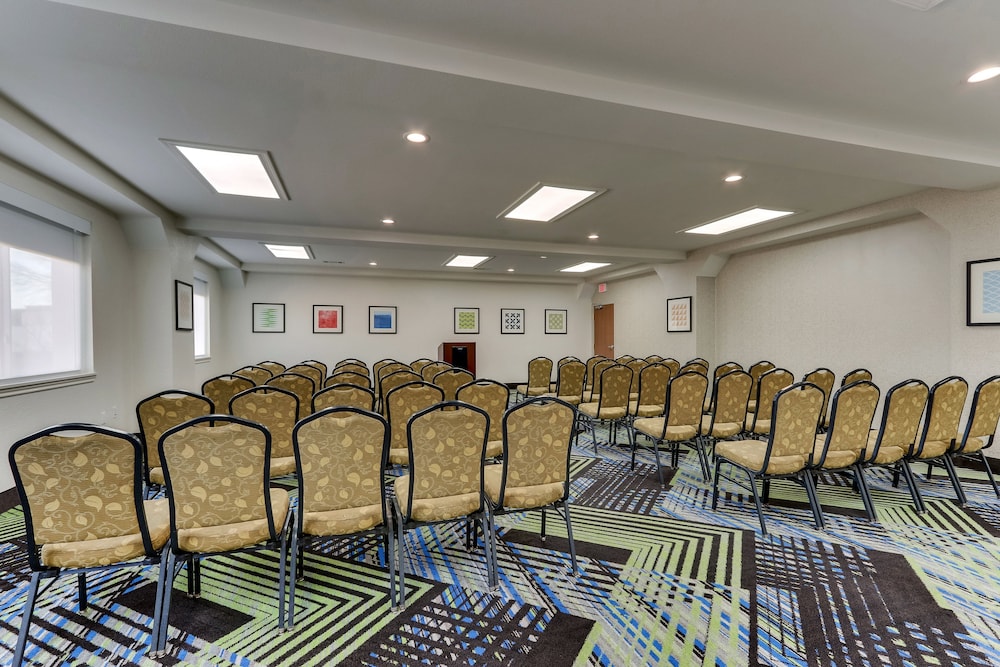 Holiday Inn Express Hotel & Suites Lake Worth Nw Loop 820 - photo 27