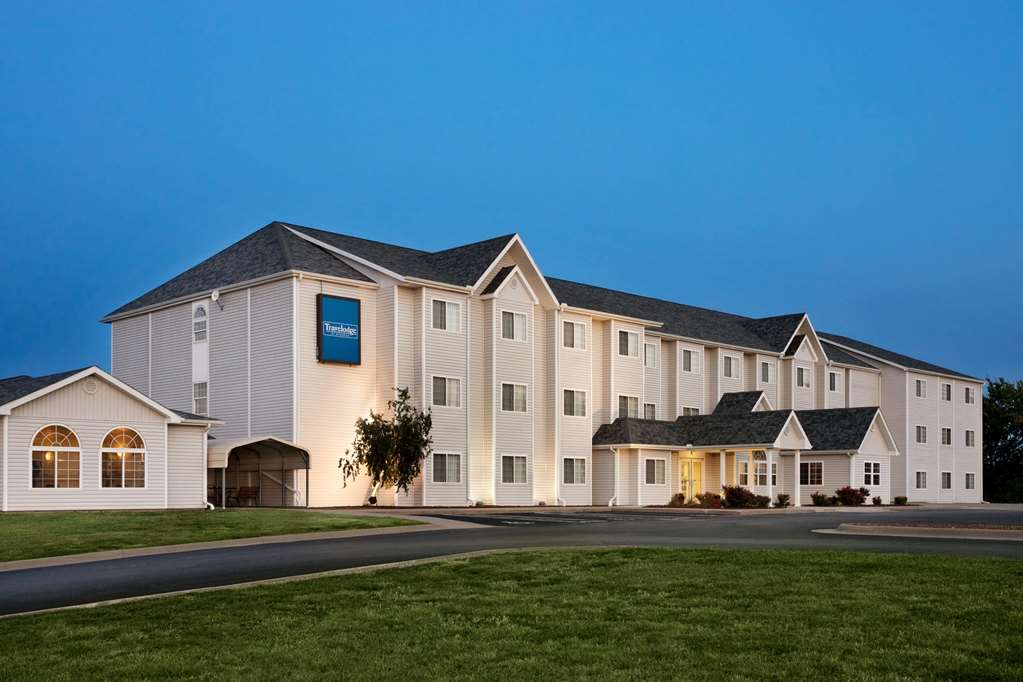 Travelodge by Wyndham Fort Scott - photo 2