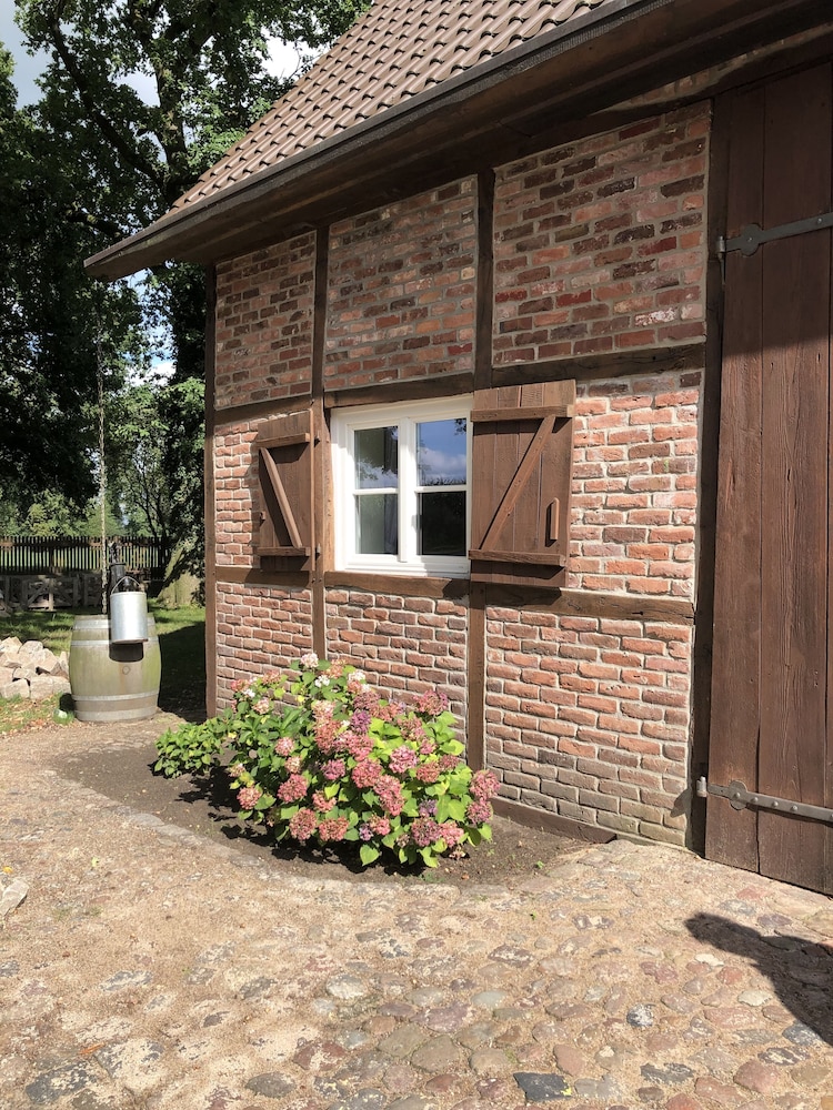 Hotel am Holzhafen - carbon neutral hotel in Stade