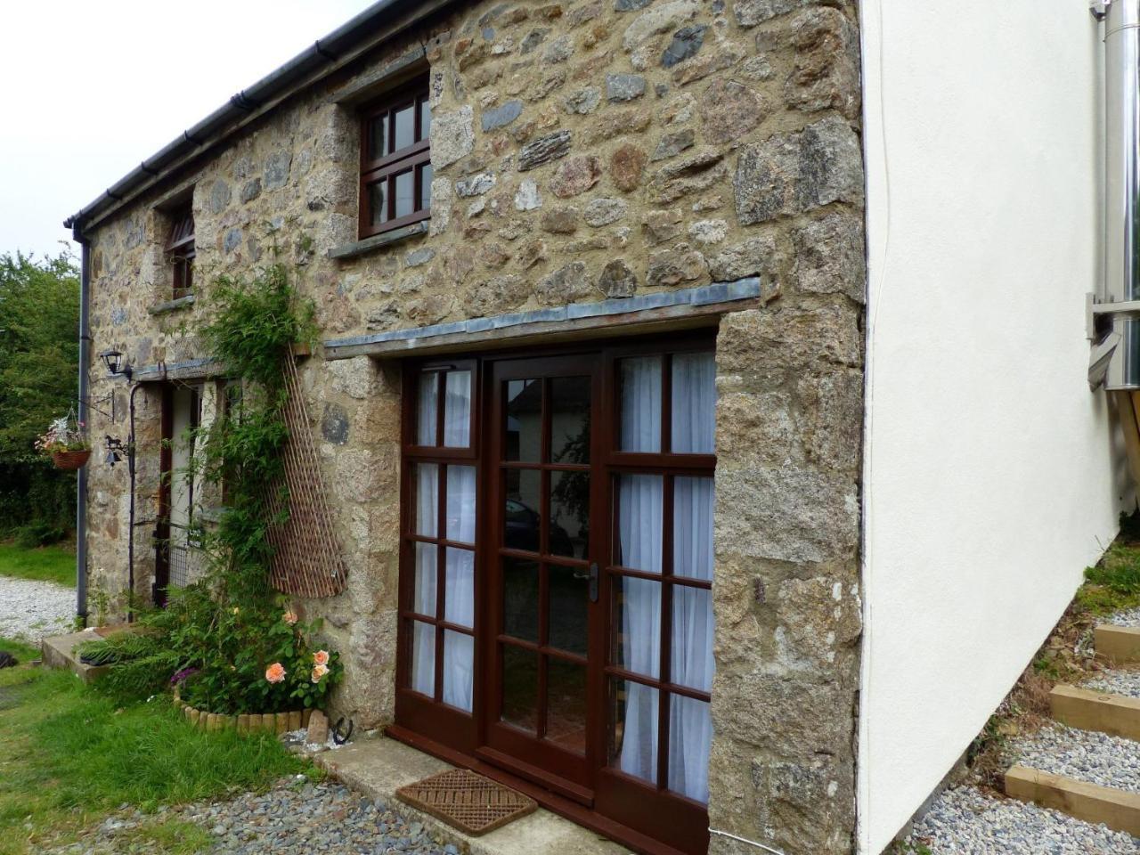 2 Bed in Whiddon Down 63337 - last minute hotel in Okehampton