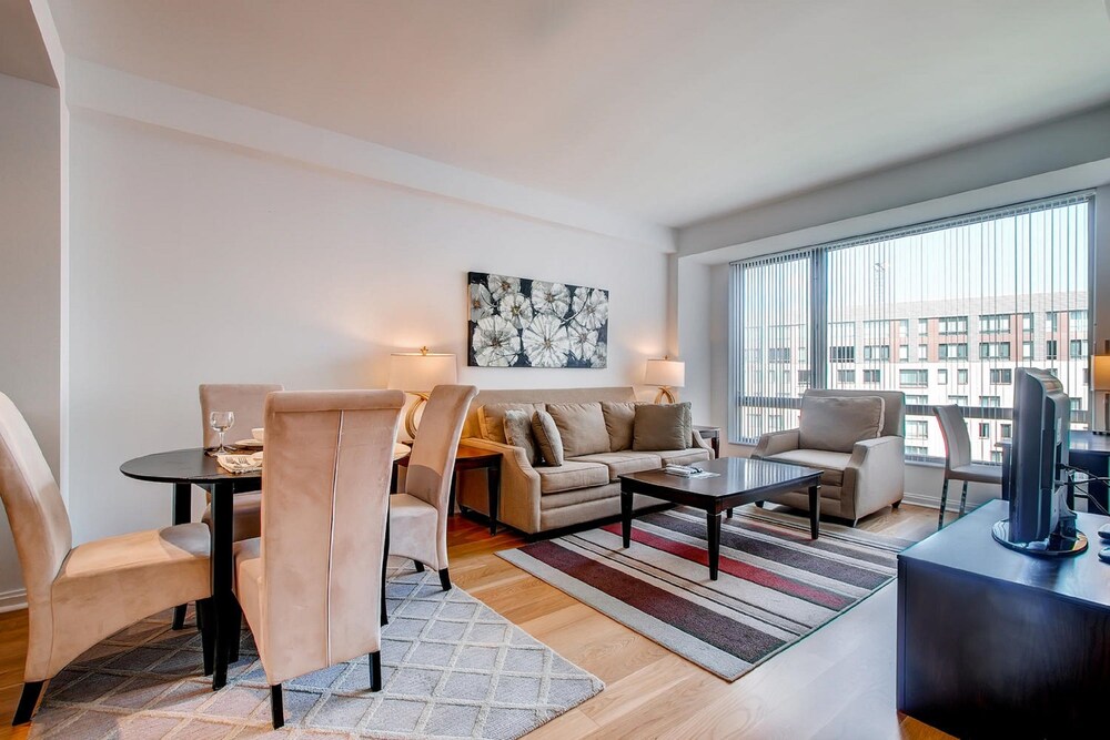 Global Luxury Suites at Kendall Square - photo 20