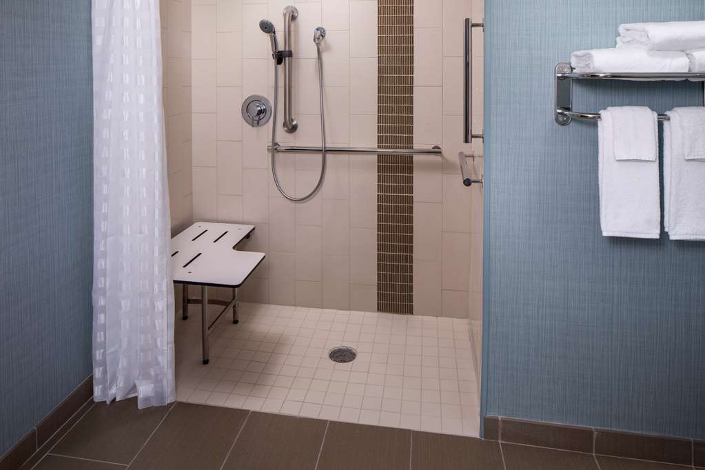 Hyatt Place Mount Pleasant Towne Centre - photo 26