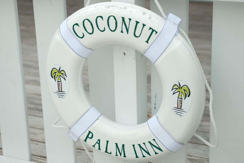 Coconut Palm Inn - photo 2