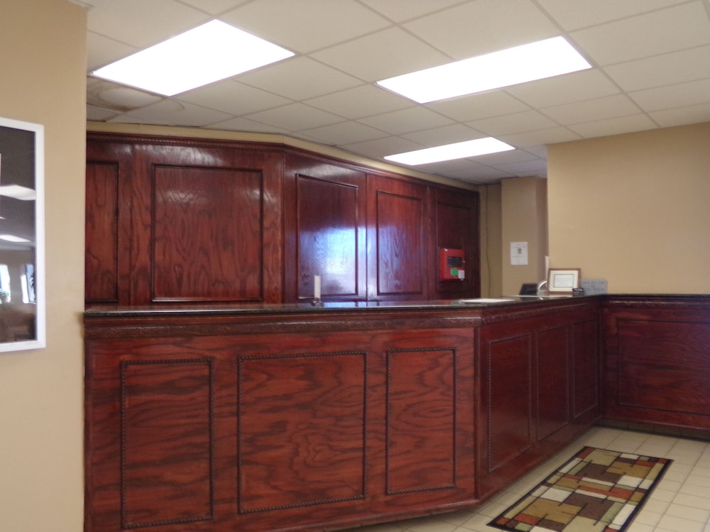 Regency Inn & Suites Altus OK - photo 2