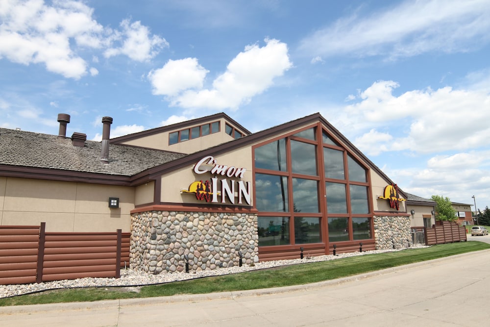 C'mon Inn Fargo - photo 28