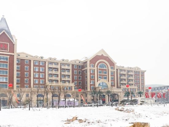Hongrun Hot Spring Resort Hotel in Weifang, People's Republic of China