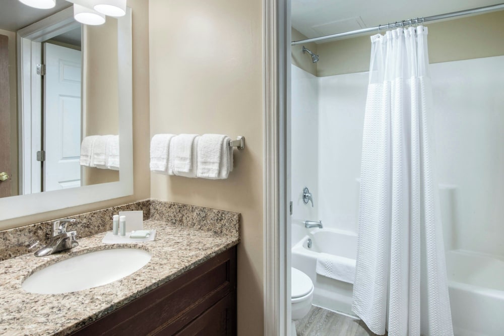 TownePlace Suites by Marriott Raleigh Cary Weston Parkway - photo 21