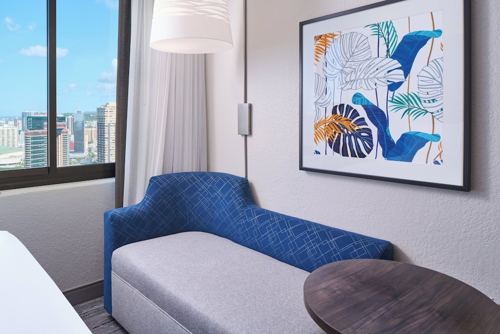 Holiday Inn Express Waikiki by IHG - photo 17