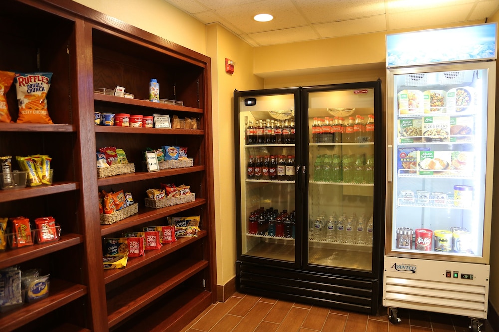 Holiday Inn Express Hotel & Suites Cleveland - photo 51