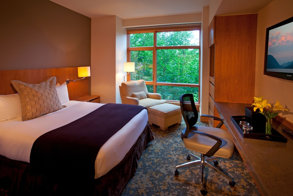 Cedarbrook Lodge - photo 10