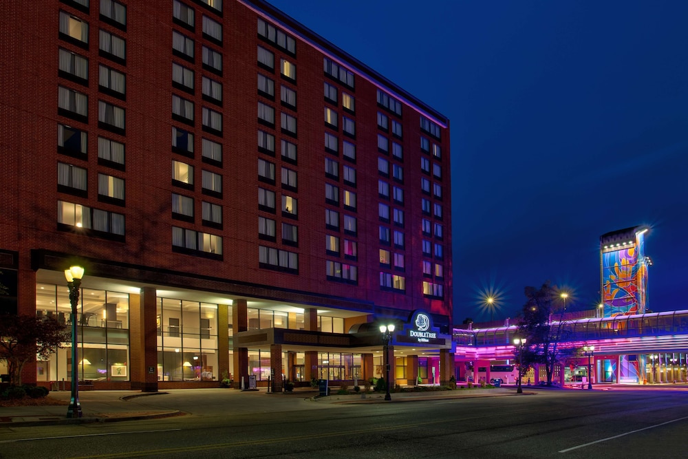 DoubleTree by Hilton Lansing - photo 51