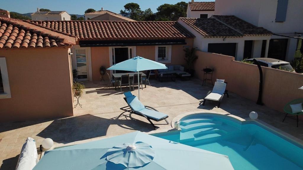 Chambre d'hôtes dans Villa Diane — 4-Star Luxury Hotel in La Londe-Les-Maures, France