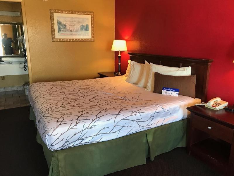 Americas Best Value Inn Bonham - photo 22