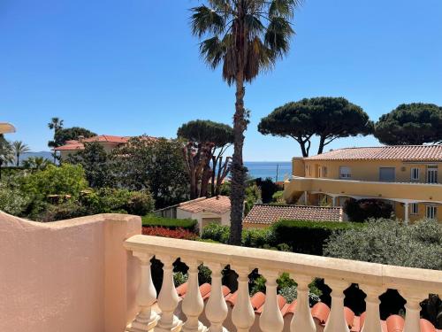 Grain de Sable Les Pieds Dans L’eau in Cavalaire-Sur-Mer, France