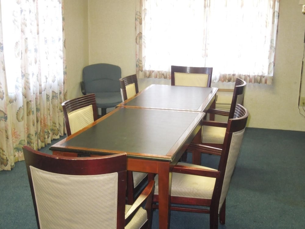 Xenia Country Inn - photo 20