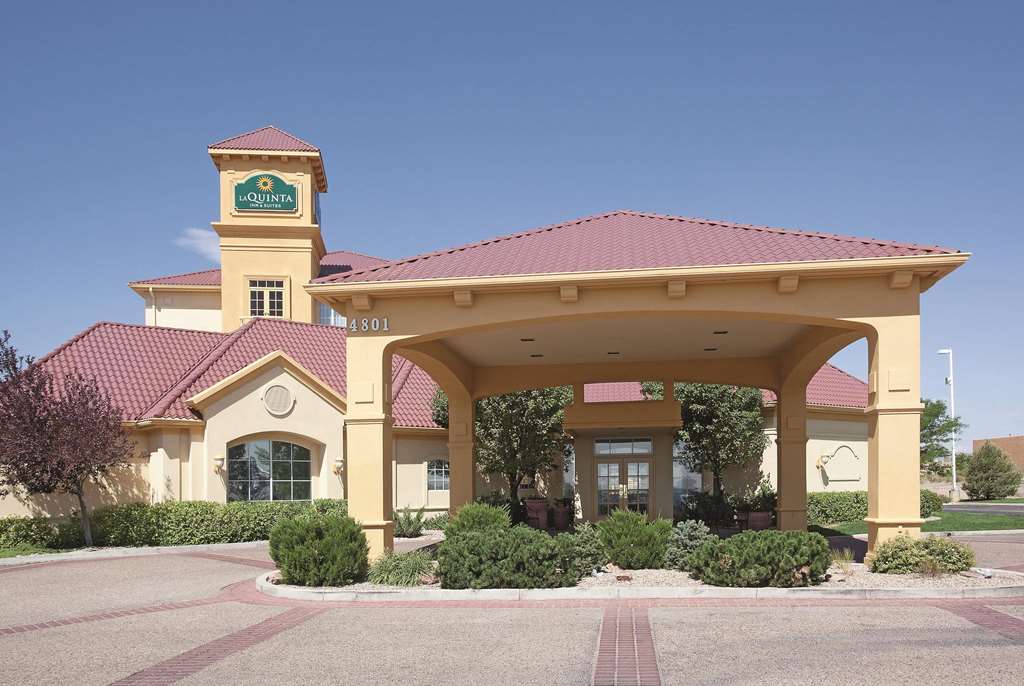 La Quinta Inn & Suites by Wyndham Pueblo - photo 5