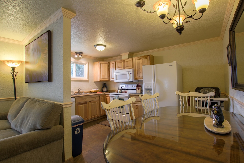 Yellowstone Gateway Inn - photo 41