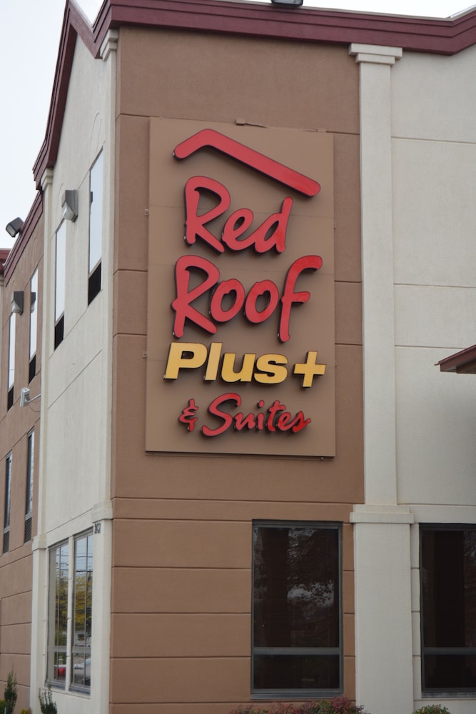 Red Roof Inn PLUS & Suites Chattanooga Downtown - photo 3