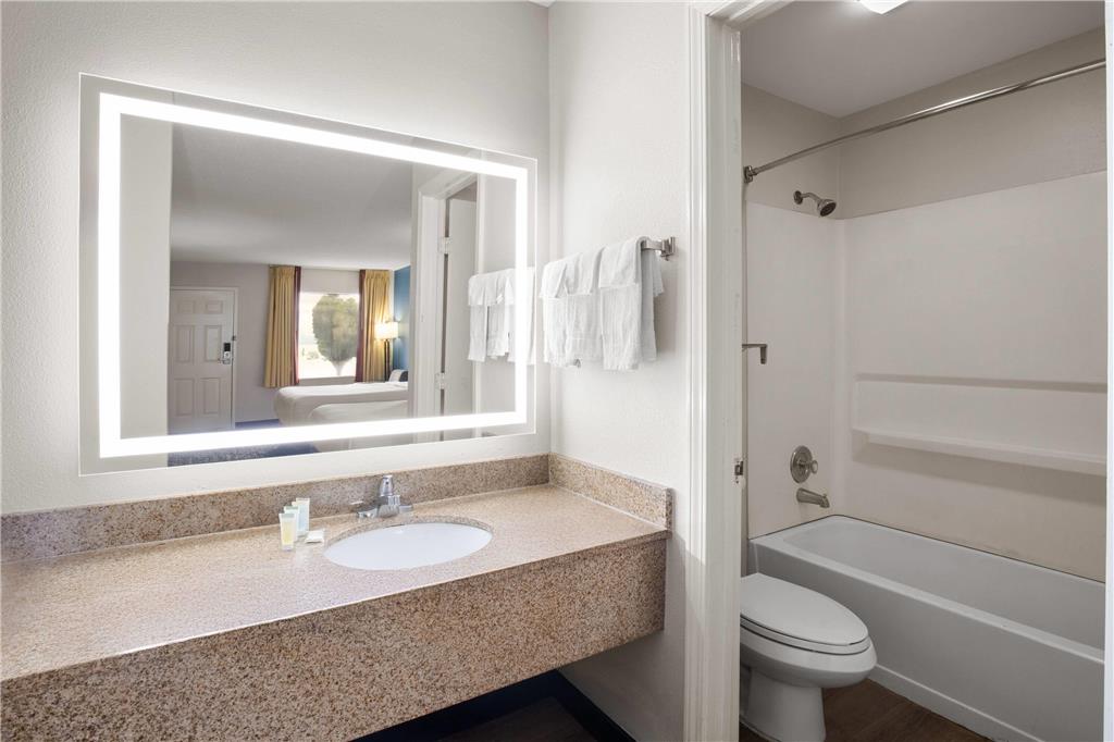 Baymont by Wyndham Richburg Chester Area - photo 8