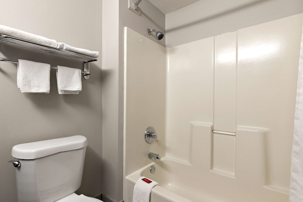 SureStay Plus Hotel by Best Western Tulsa East - photo 21