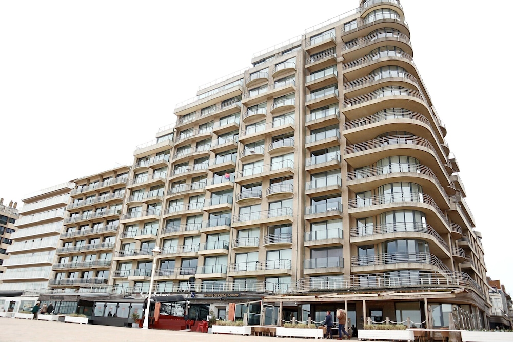 Apartment in Nieuwpoort Near the Beach — 4-Star Luxury Hotel in Nieuwpoort, Belgium