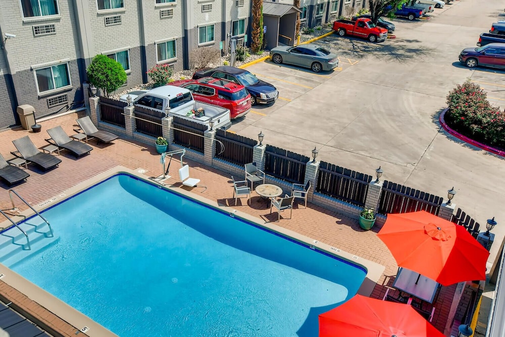 Orangewood Inn & Suites Midtown - photo 35
