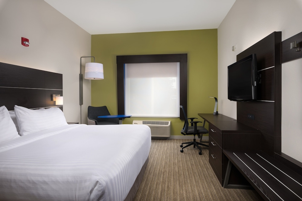 Holiday Inn Express Hotel & Suites Independence Kansas City by IHG - photo 11