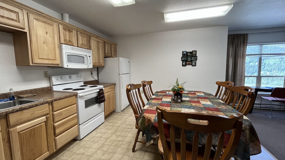 Denali Rainbow Village RV Park and Motel - photo 46